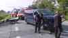 Auffahrunfall im Nebel: 13 Menschen bei Kollision zweier Kleinbusse von Fußballmannschaft auf Bundesstraße verletzt: Rettungskräfte mit Großaufgebot vor Ort - Kleinbusse prallten im Rückstau aufeinander - Zwei Menschen schwer verletzt